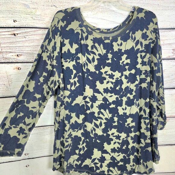 Maurices 24/7 Olive Floral Print Top Size L - Picture 3 of 6